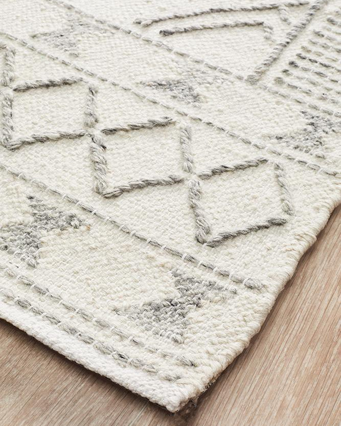Hudson 802 Ivory Rug