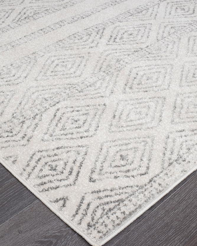 Oasis Salma White And Grey Tribal Rug