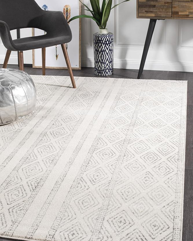 Oasis Salma White And Grey Tribal Rug