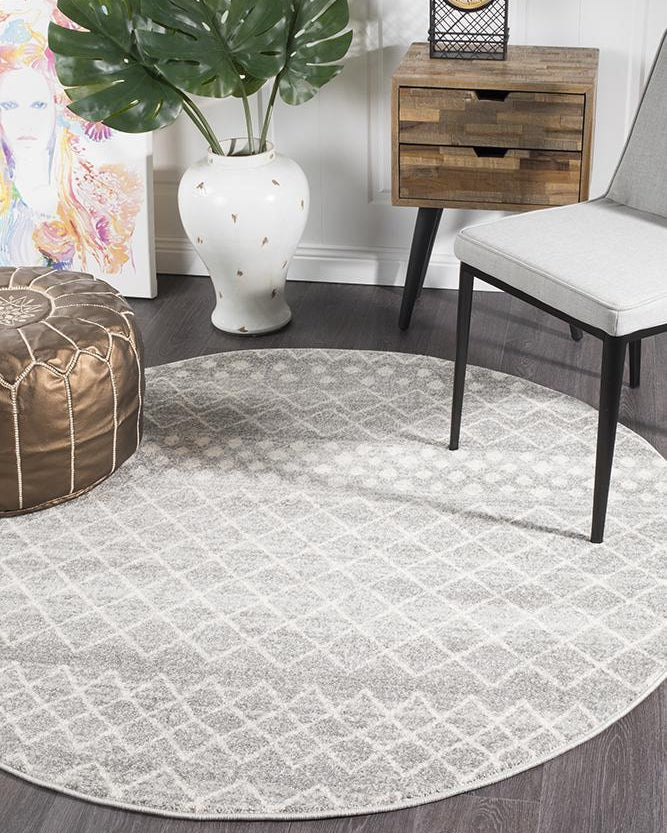 Oasis Selma Silver Tribal Round Rug