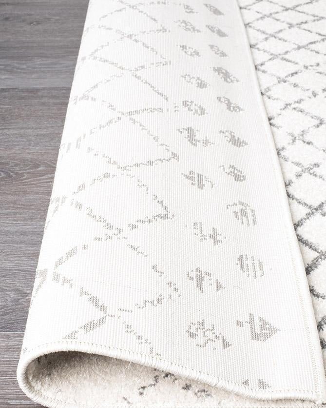 Oasis Selma White Grey Tribal Rug