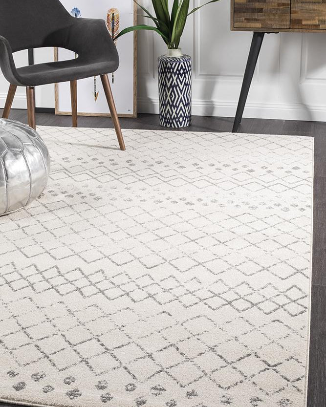 Oasis Selma White Grey Tribal Rug