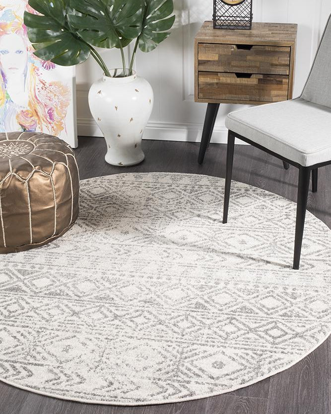 Oasis Ismail White Grey Rustic Round Rug