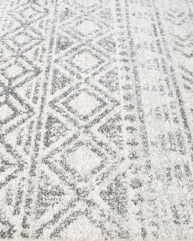 Oasis Ismail White Grey Rustic Rug