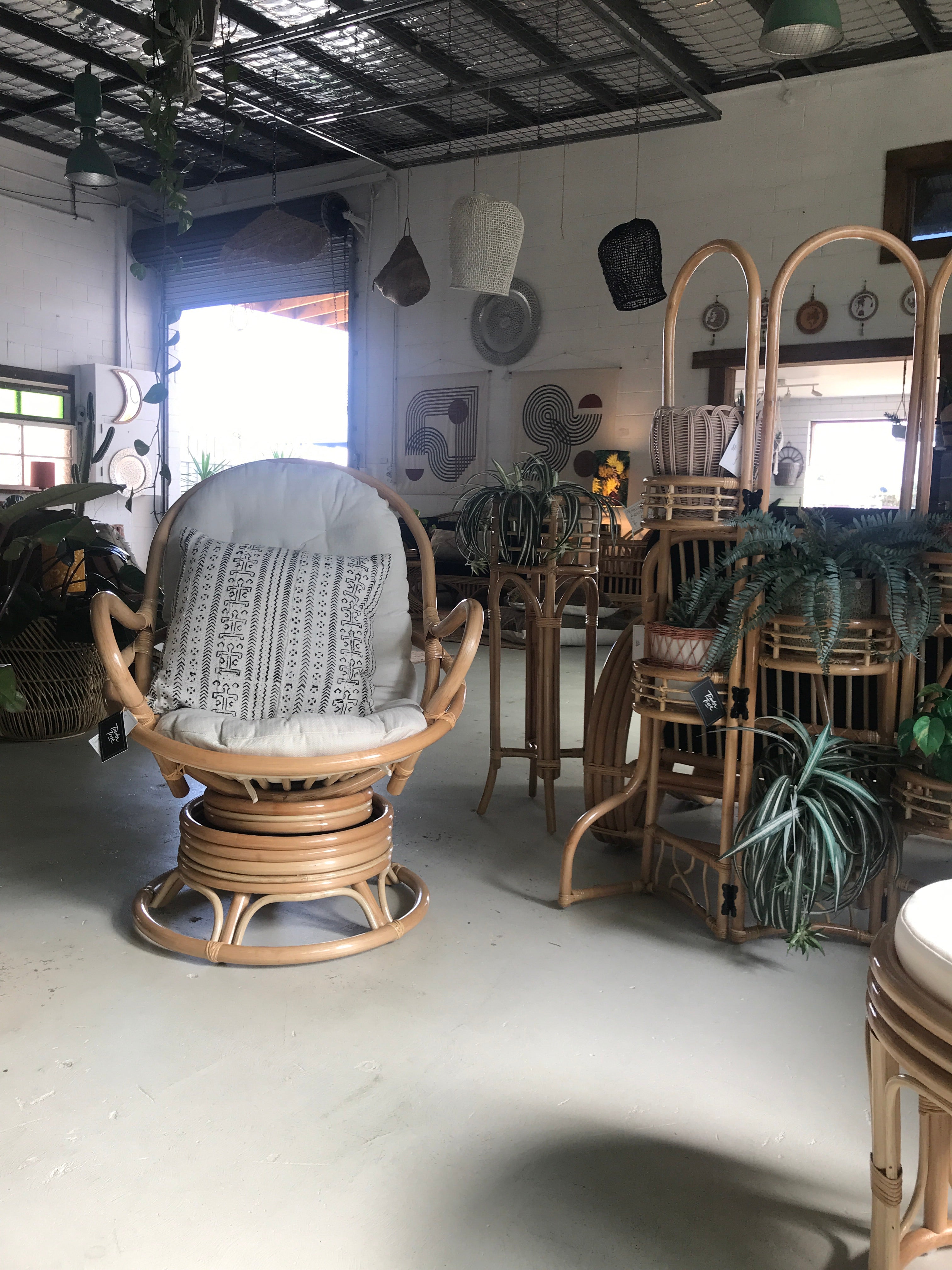 Chairs, Benches & Seating